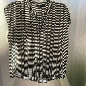 Eclair (sold at Nordstroms) black and white sleeveless tank size Large